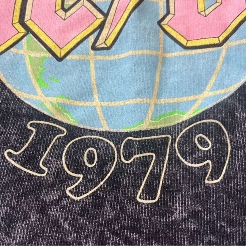 AC DC Summer Tour 1979 Crop Sweatshirt Hoodie Women Medium Acid Wash Great‎ - Picture 9 of 10
